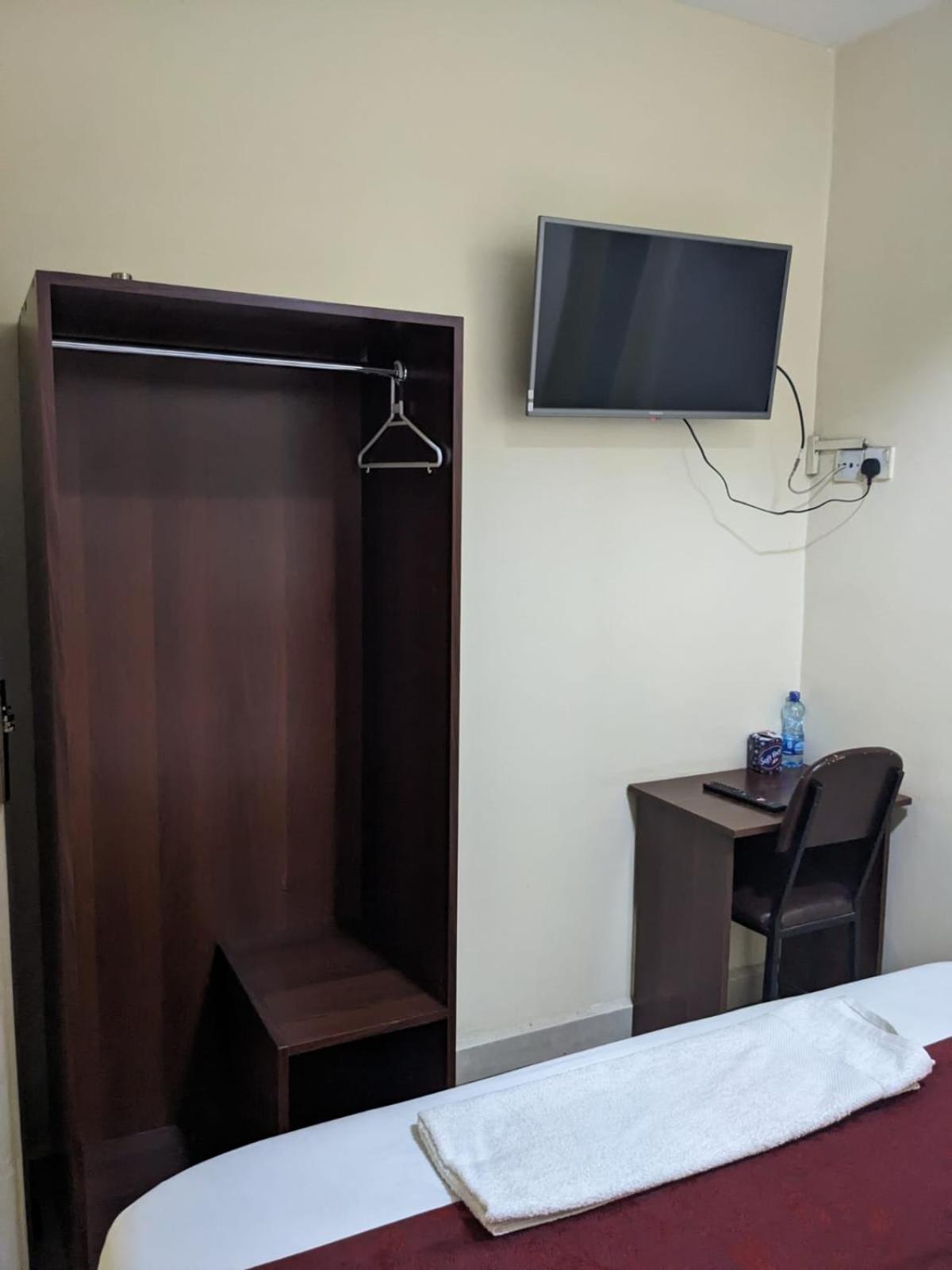 Epitome Times Hotel Nairobi Esterno foto