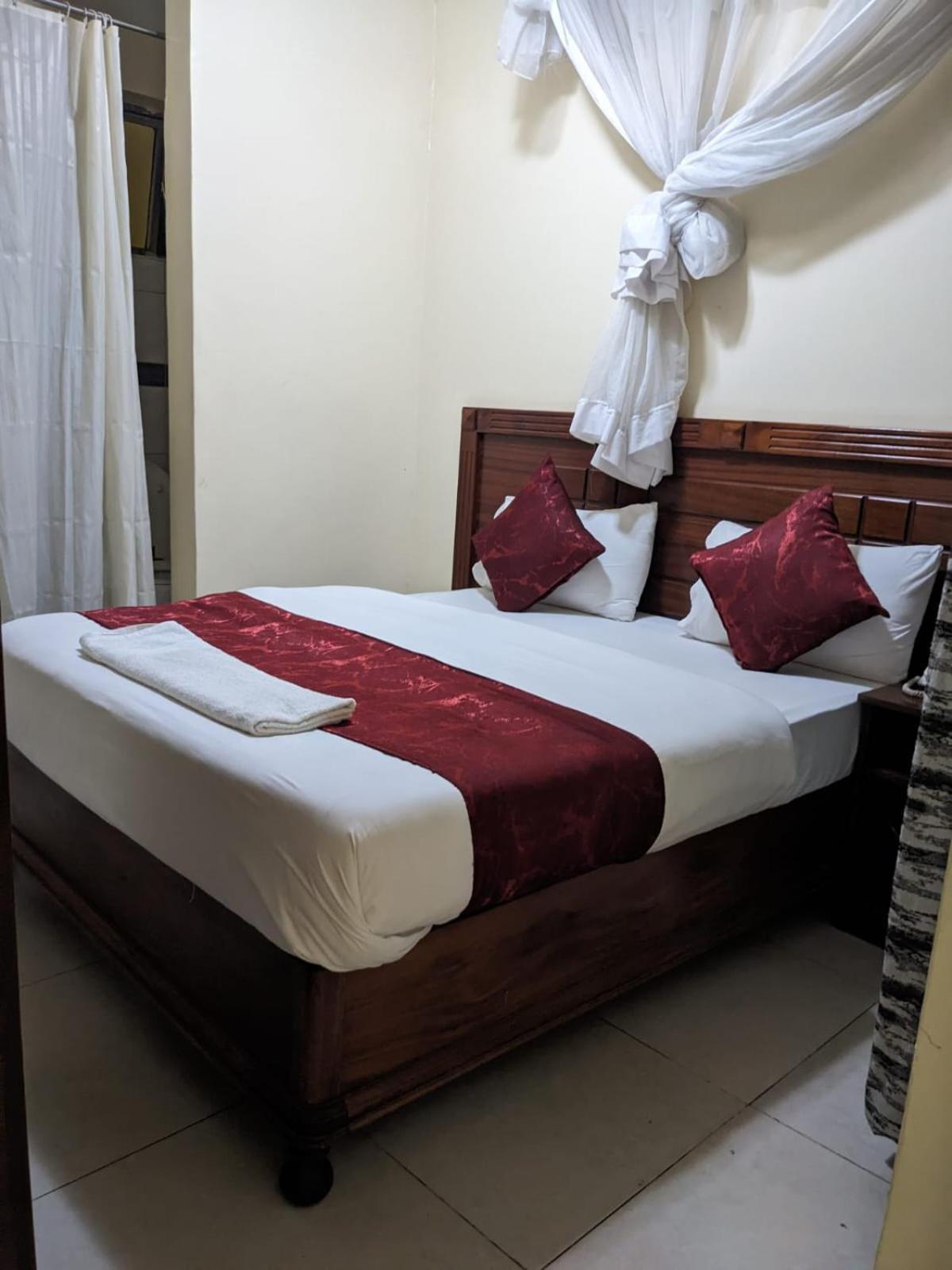 Epitome Times Hotel Nairobi Esterno foto