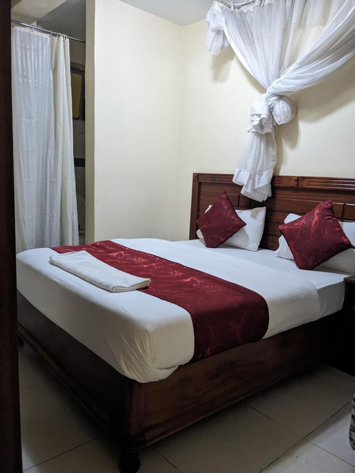 Epitome Times Hotel Nairobi Esterno foto
