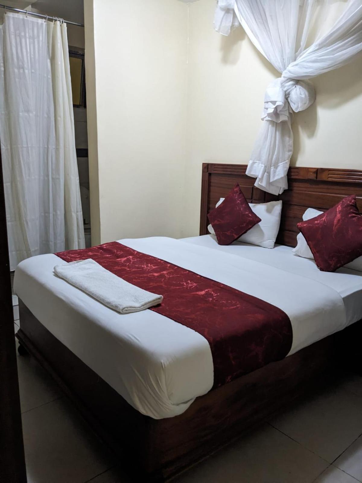 Epitome Times Hotel Nairobi Esterno foto