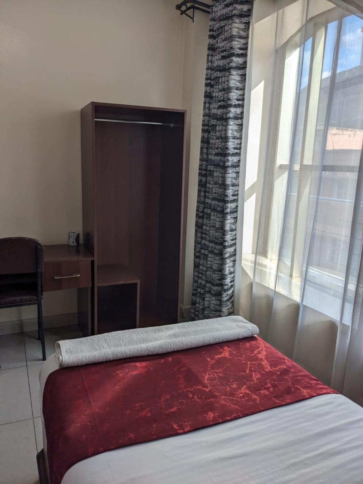 Epitome Times Hotel Nairobi Esterno foto