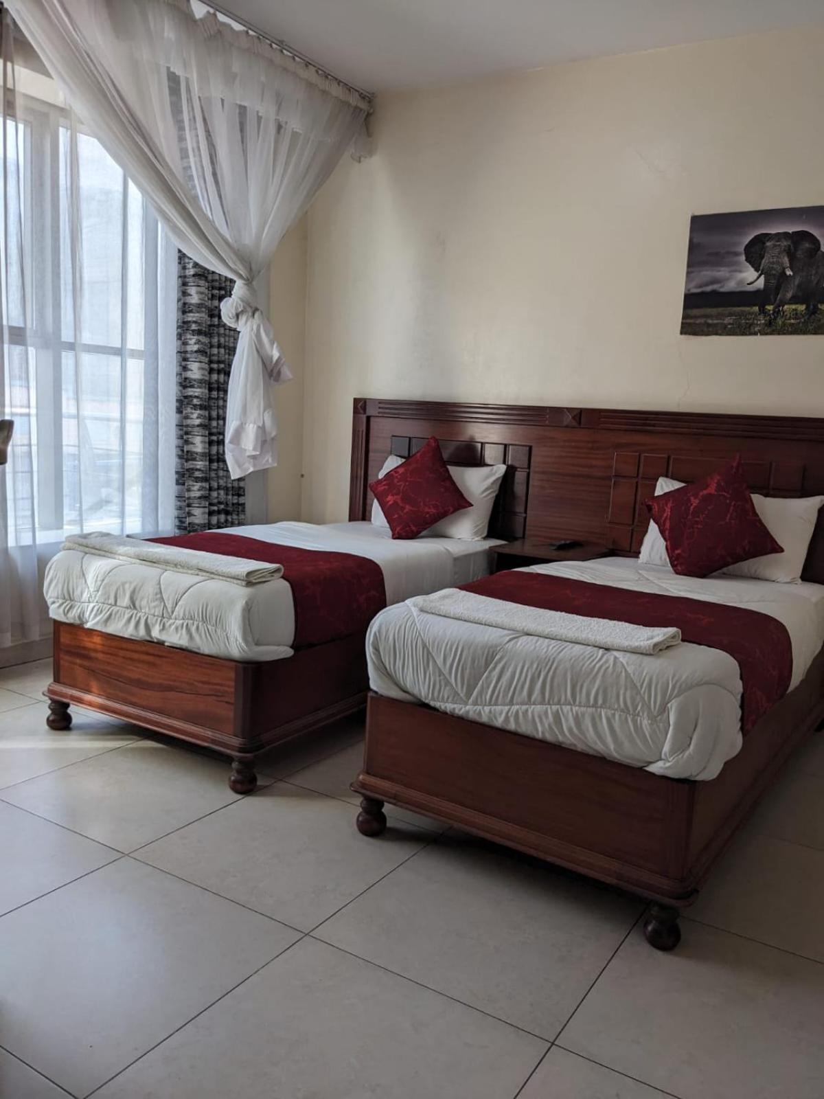 Epitome Times Hotel Nairobi Esterno foto